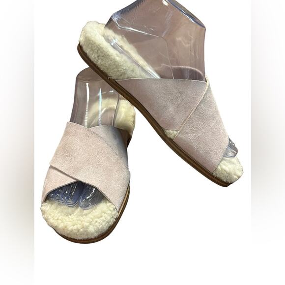 Marc Fisher Pink Suede and Sherpa Lined Slip On Sandals Womens Size 7 - Picture 1 of 6